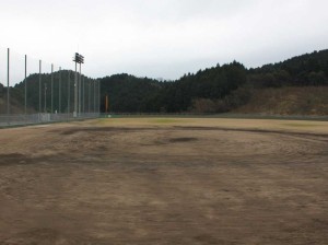 山田野球場