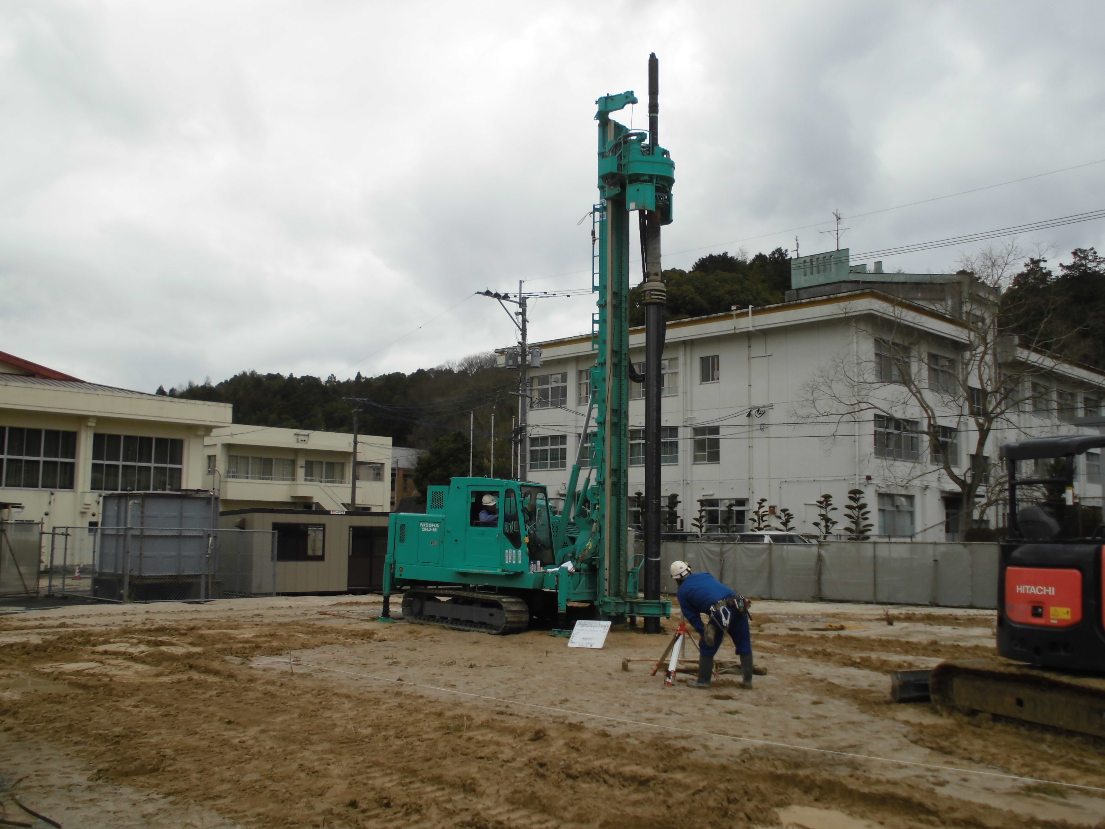 嘉穂支所建設工事杭打ち状況写真