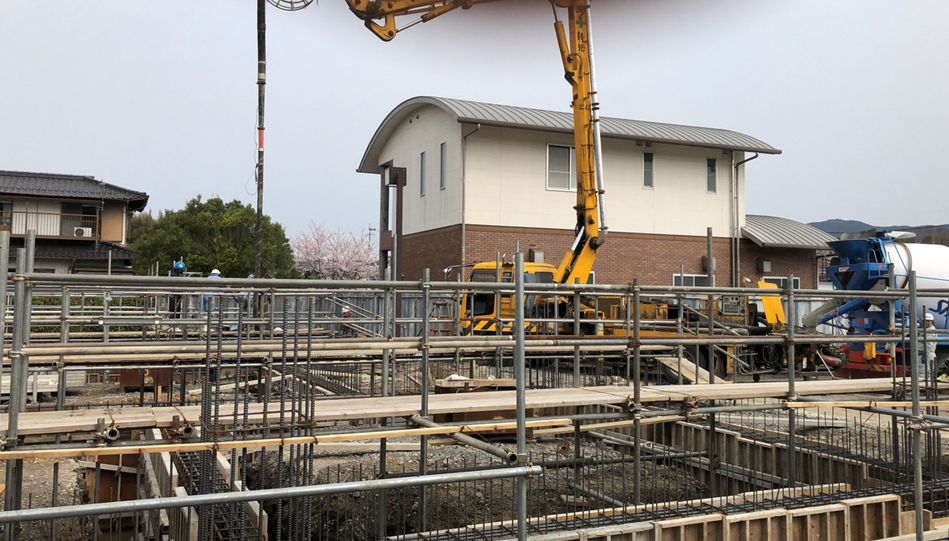 山田支所建設工事基礎生コン打設写真